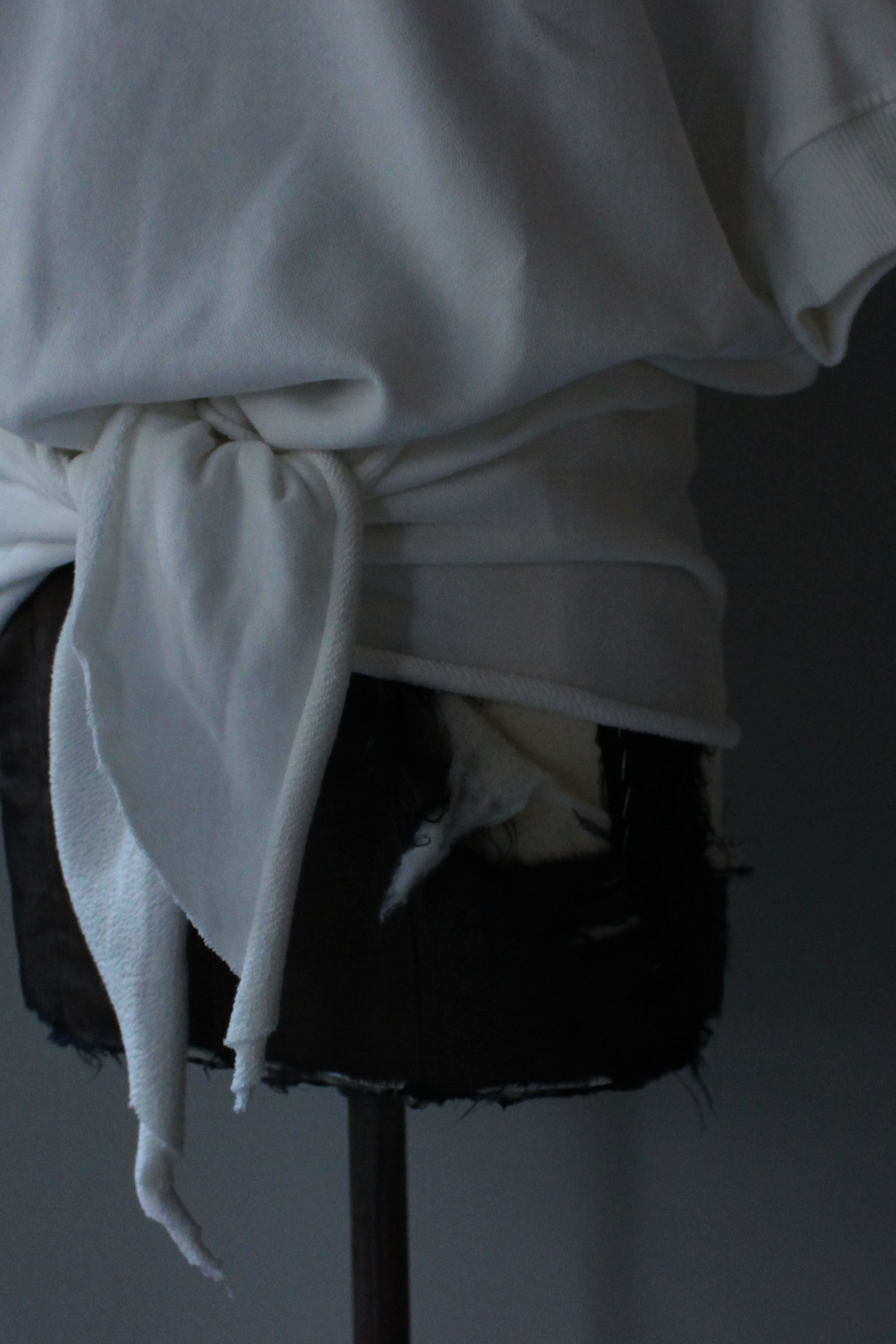 LILLT “ Waist Drape Half Sleeve Sweat (white)"