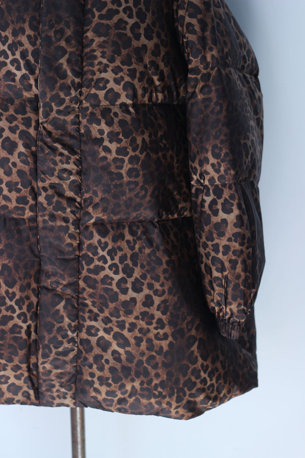RhodolirioN "Hooded Down Jacket" (leopard)