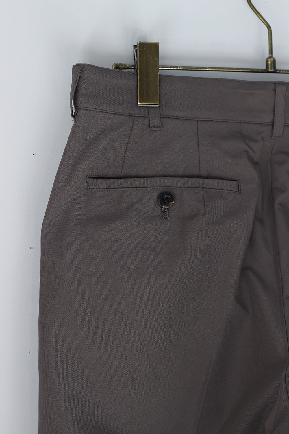 JUN MIKAMI "slacks" (charcoal)