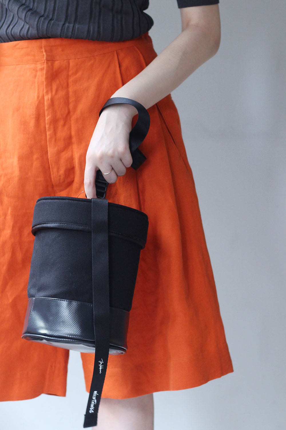 JUN MIKAMI × WILD THINGS “cylinder bag(black) 