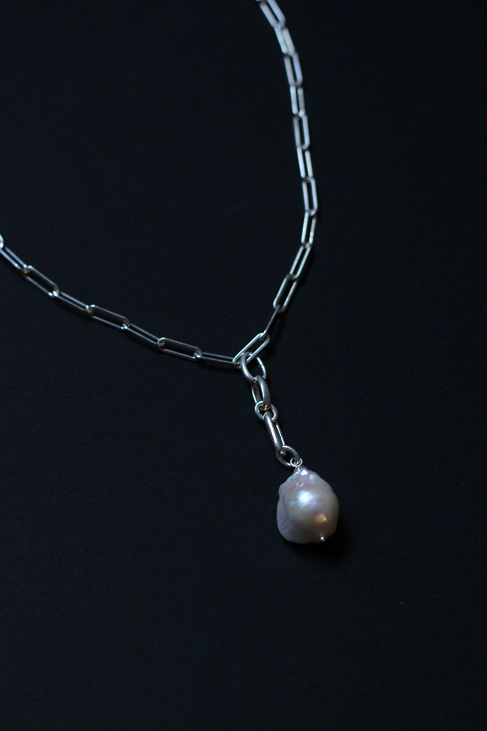 Garden of eden "CONNECT BAROQUE PEARL CHARM & PC CHAIN NECKLACE"