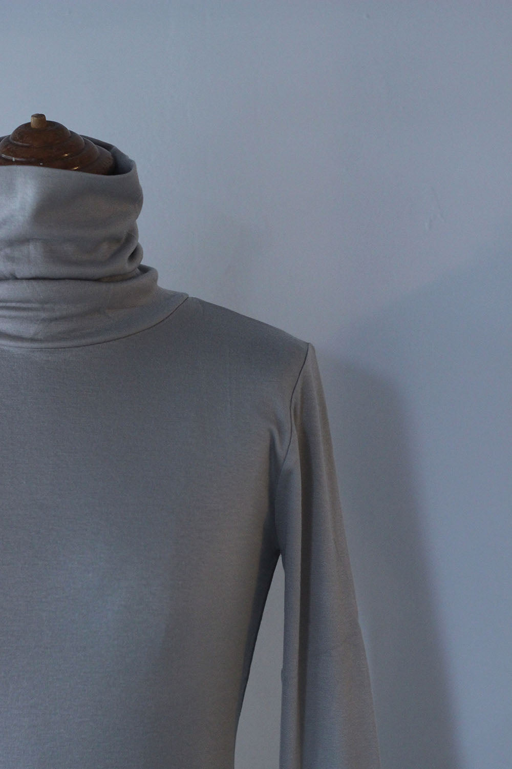 FILL THE BILL "SHEER TURTLE NECK" (grey)
