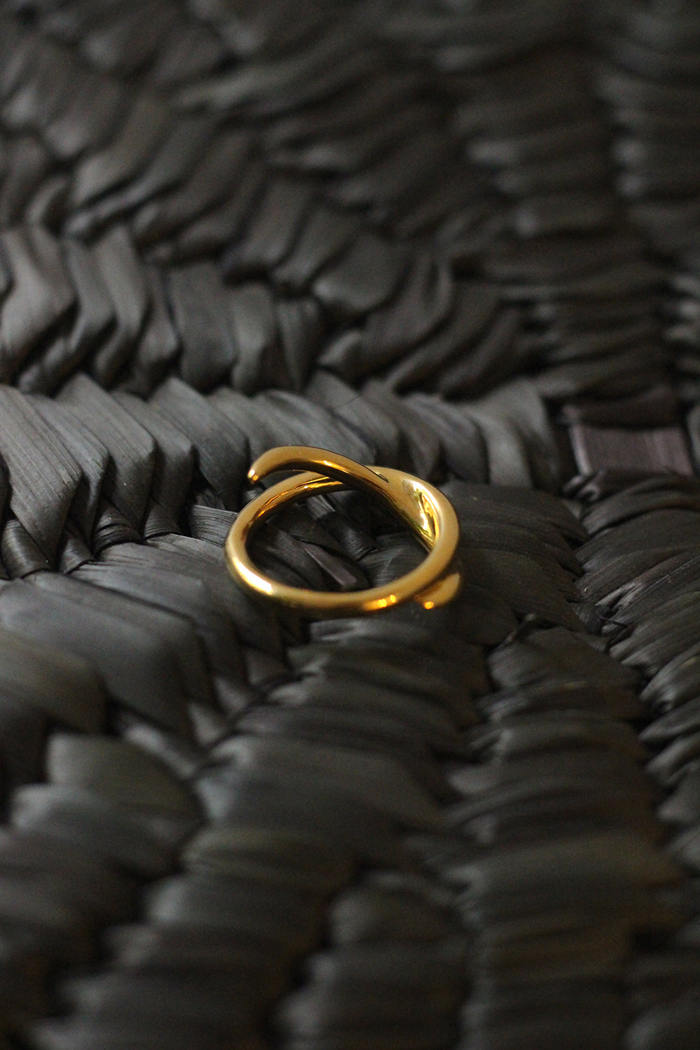 REE "undulation ring" (gold)
