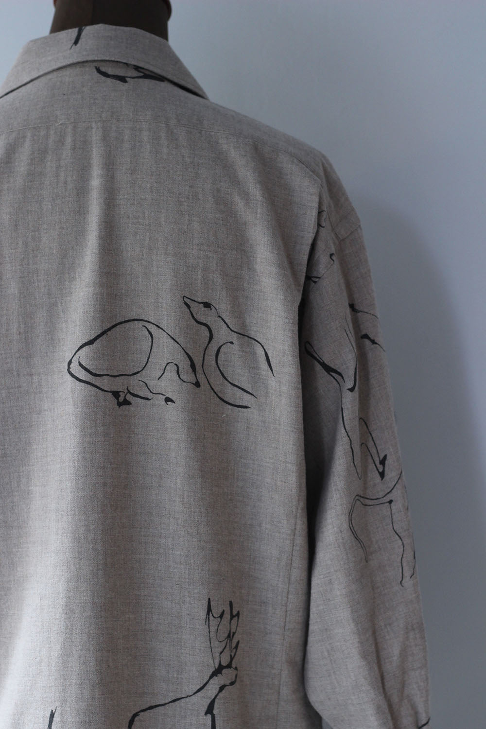 WRYHT "ONE-PIECE COLLAR BLOUSE" (mink)