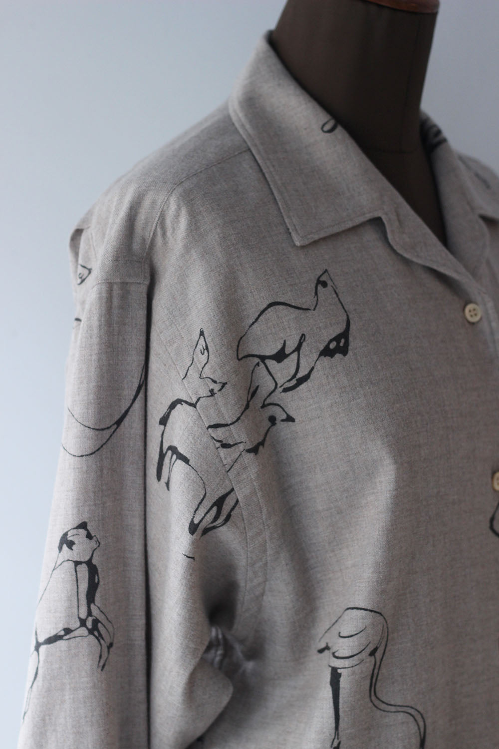 WRYHT "ONE-PIECE COLLAR BLOUSE" (mink)