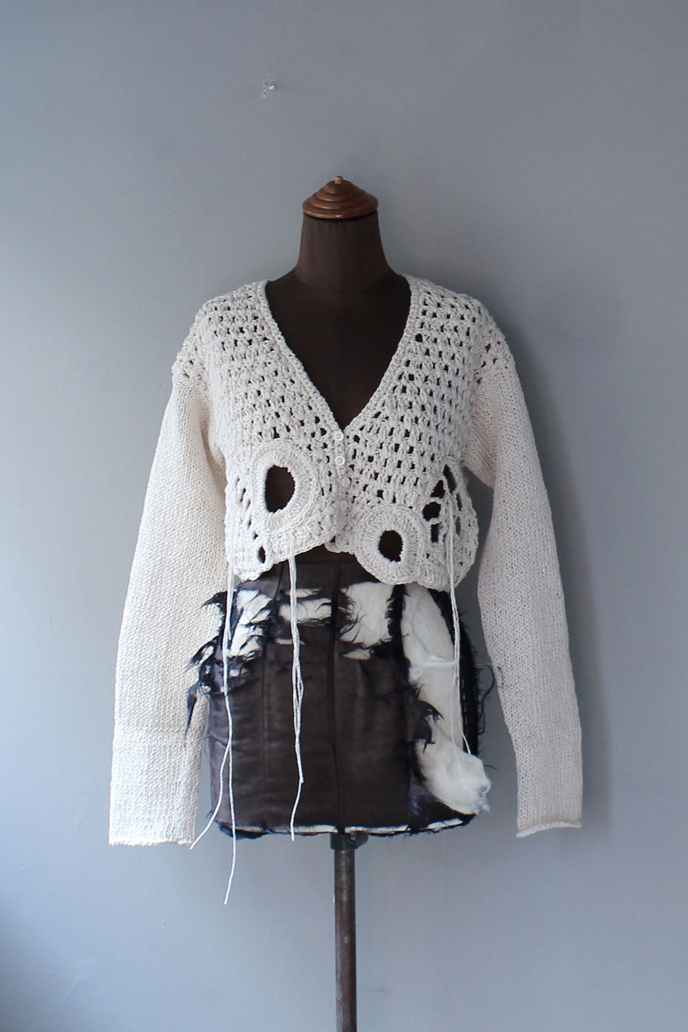 ERiKOKATORi “motif konjac hand knit cardigan (natural)”