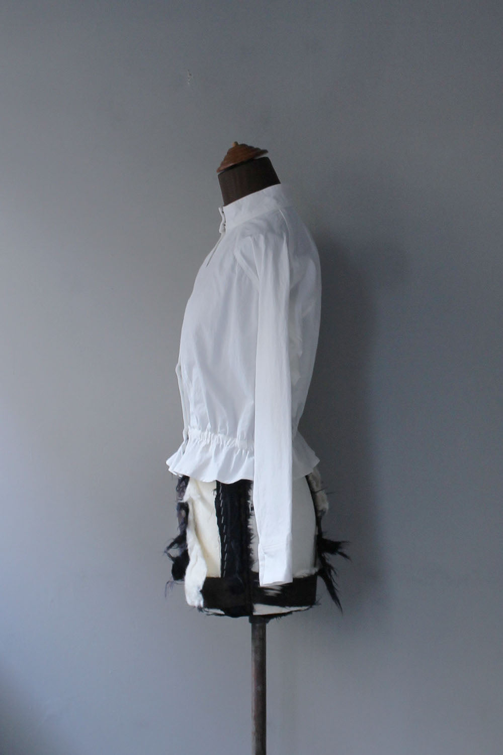ERiKOKATORi “ corset stand coller shirts (white)”