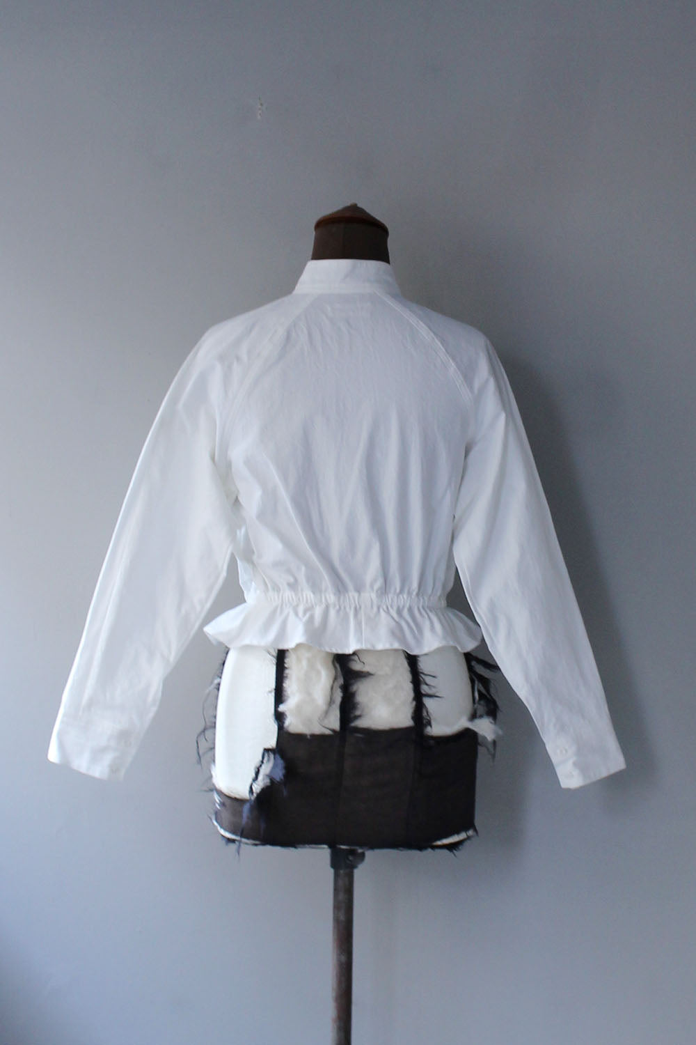 ERiKOKATORi “ corset stand coller shirts (white)”
